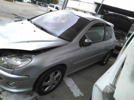 Vehiculo en el desguace: PEUGEOT 206 BERLINA XS