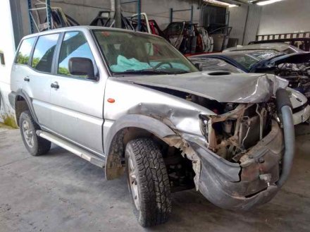 Vehiculo en el desguace: NISSAN TERRANO/TERRANO.II (R20) SE (5-ptas.)