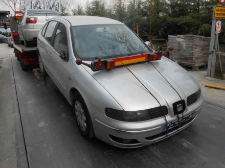 Vehiculo en el desguace: SEAT LEON (1M1) Signo