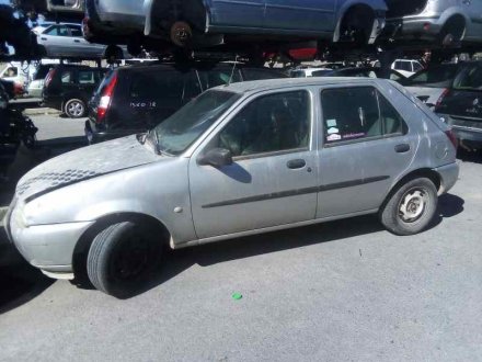 Vehiculo en el desguace: FORD FIESTA BERLINA Básico