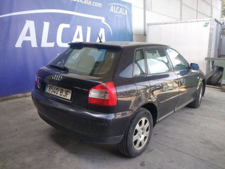 Vehiculo en el desguace: AUDI A3 (8L) 1.6 Ambiente