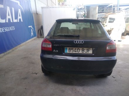 Vehiculo en el desguace: AUDI A3 (8L) 1.6 Ambiente