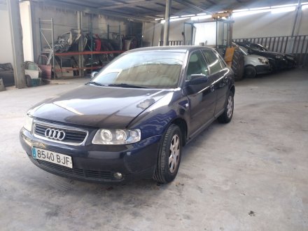 Vehiculo en el desguace: AUDI A3 (8L) 1.6 Ambiente