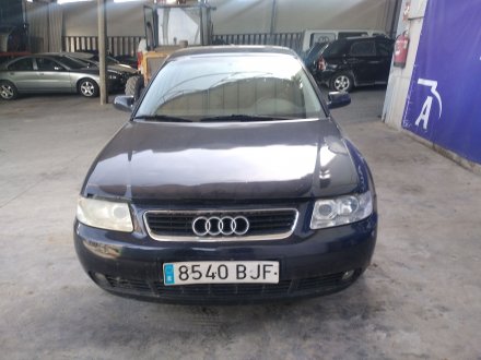 Vehiculo en el desguace: AUDI A3 (8L) 1.6 Ambiente