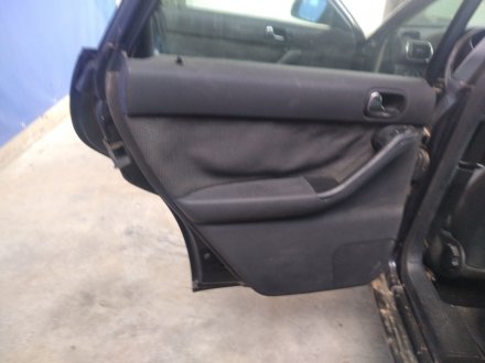 Vehiculo en el desguace: AUDI A3 (8L) 1.6 Ambiente