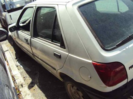 Vehiculo en el desguace: FORD FIESTA BERL./COURIER Surf