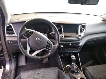 Vehiculo en el desguace: HYUNDAI TUCSON Tecno BlueDrive 2WD