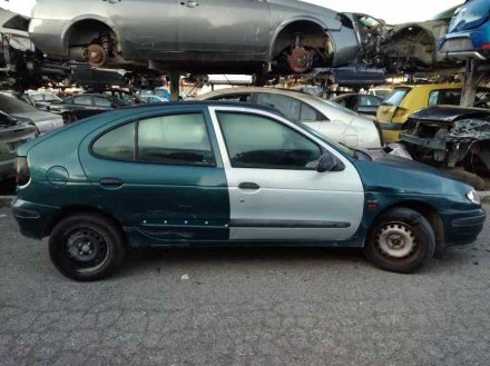 Vehiculo en el desguace: RENAULT MEGANE I BERLINA HATCHBACK (BA0) 1.6e RN