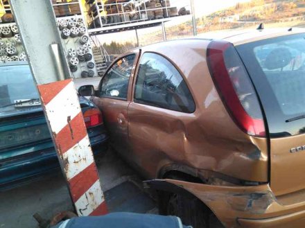 Vehiculo en el desguace: OPEL CORSA C Cosmo