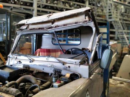 Vehiculo en el desguace: LAND ROVER SANTANA 109