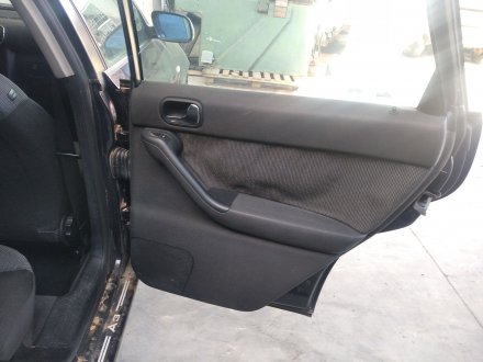 Vehiculo en el desguace: AUDI A3 (8L) 1.6 Ambiente