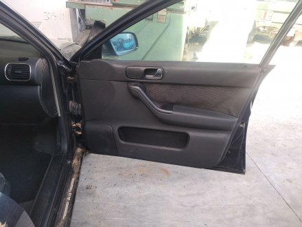 Vehiculo en el desguace: AUDI A3 (8L) 1.6 Ambiente