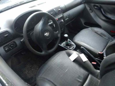 Vehiculo en el desguace: SEAT TOLEDO (1M2) Signo