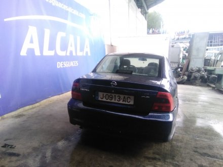 Vehiculo en el desguace: OPEL VECTRA B BERLINA Básico (1999->)