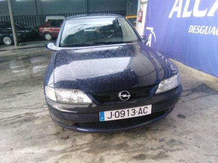Vehiculo en el desguace: OPEL VECTRA B BERLINA Básico (1999->)