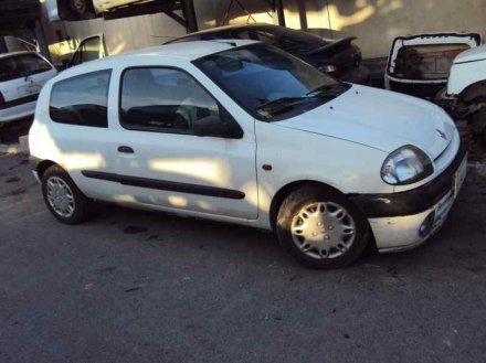 Vehiculo en el desguace: RENAULT CLIO II FASE I (B/CBO) 1.9 D