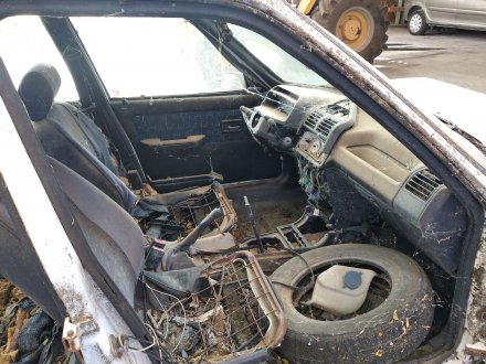 Vehiculo en el desguace: PEUGEOT 205 BERLINA 1.8 Diesel