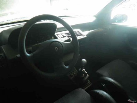 Vehiculo en el desguace: RENAULT CLIO I FASE I+II (B/C57) 1.4 Alize