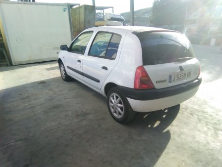 Vehiculo en el desguace: RENAULT CLIO II FASE I (B/CBO) 1.4 Alize