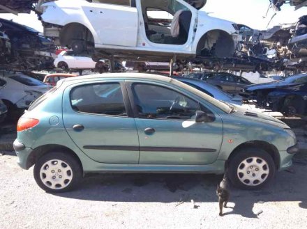 Vehiculo en el desguace: PEUGEOT 206 BERLINA 1.9 Diesel