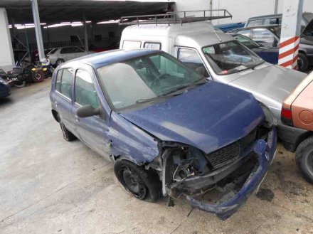 Vehiculo en el desguace: RENAULT CLIO II FASE II (B/CB0) Generique