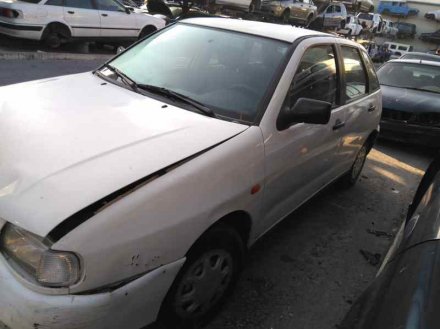 Vehiculo en el desguace: SEAT IBIZA (6K) Básico