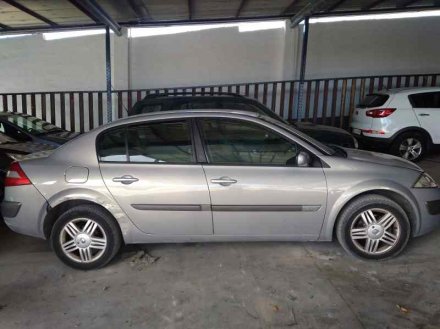 Vehiculo en el desguace: RENAULT MEGANE II CLASSIC BERLINA Confort Authentique