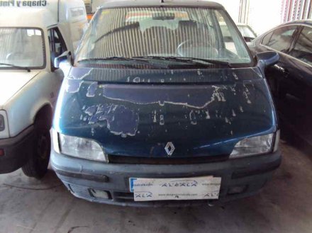 Vehiculo en el desguace: RENAULT ESPACE (J63) 2.1 TD Helios