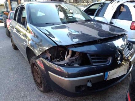 Vehiculo en el desguace: RENAULT MEGANE II BERLINA 5P Authentique