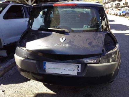 Vehiculo en el desguace: RENAULT MEGANE II BERLINA 5P Authentique