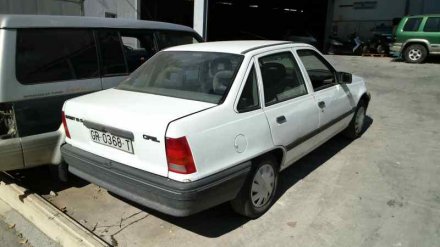 Vehiculo en el desguace: OPEL KADETT E GL Berlina