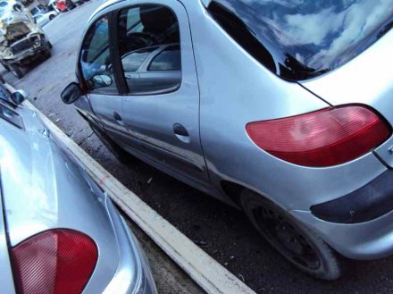 Vehiculo en el desguace: PEUGEOT 206 BERLINA XR