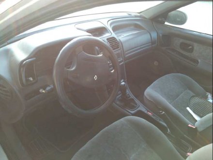 Vehiculo en el desguace: RENAULT LAGUNA (B56) 2.0 D RN (B56F/G)