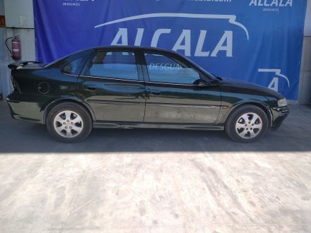 Vehiculo en el desguace: OPEL VECTRA B BERLINA 2.0 DTI