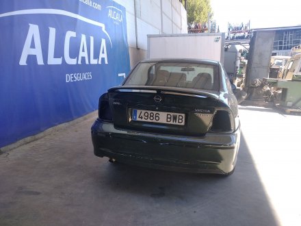 Vehiculo en el desguace: OPEL VECTRA B BERLINA 2.0 DTI