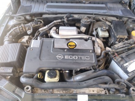 Vehiculo en el desguace: OPEL VECTRA B BERLINA 2.0 DTI