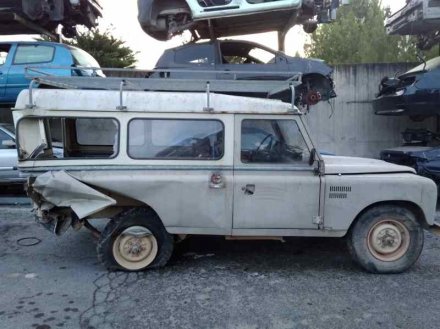 Vehiculo en el desguace: LAND ROVER SANTANA 2500 SUPER