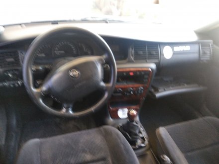 Vehiculo en el desguace: OPEL VECTRA B BERLINA 2.0 DTI