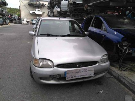 Vehiculo en el desguace: FORD ESCORT BERL./TURNIER Básico Berlina