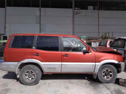 Vehiculo en el desguace: NISSAN TERRANO/TERRANO.II (R20) SE (5-ptas.)