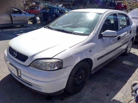 Vehiculo en el desguace: OPEL ASTRA G BERLINA Club
