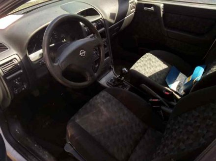 Vehiculo en el desguace: OPEL ASTRA G BERLINA Club