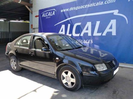 Vehiculo en el desguace: VOLKSWAGEN BORA BERLINA (1J2) Trendline