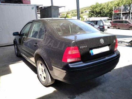 Vehiculo en el desguace: VOLKSWAGEN BORA BERLINA (1J2) Trendline