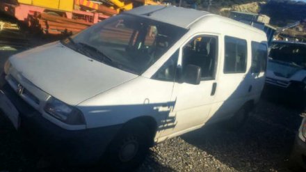 Vehiculo en el desguace: PEUGEOT EXPERT KOMBI Confort acristaldo (5 asientos)