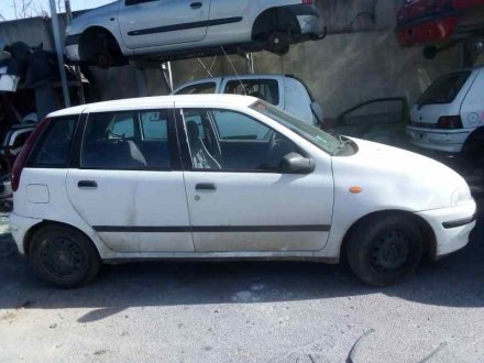 Vehiculo en el desguace: FIAT PUNTO BERL. (176) 75 ELX