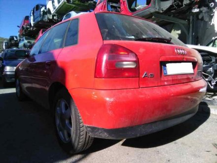 Vehiculo en el desguace: AUDI A3 (8L) 1.9 TDI Ambiente