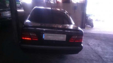 Vehiculo en el desguace: MERCEDES-BENZ CLASE E (W210) BERLINA DIESEL 320 CDI (210.026)