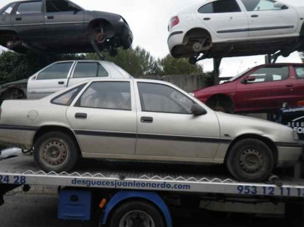 Vehiculo en el desguace: OPEL VECTRA A CD