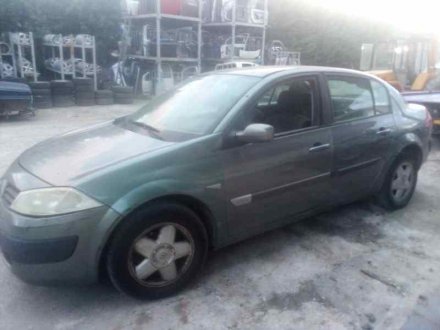 Vehiculo en el desguace: RENAULT MEGANE II CLASSIC BERLINA Dynamique